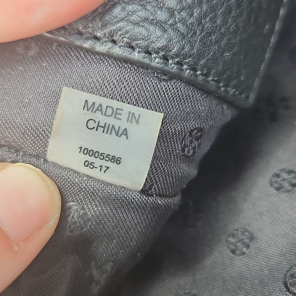 Tory Burch Black Leather Crossbody Bag with Gold Hardware - Picture 6 of 6